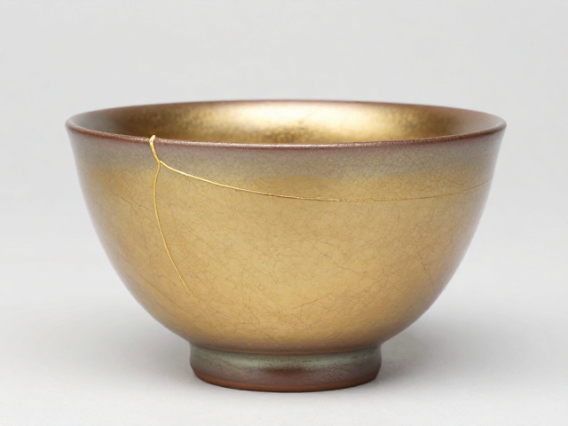 金缮茶具窑变绝美，高温消毒需谨慎，呵护天然釉色