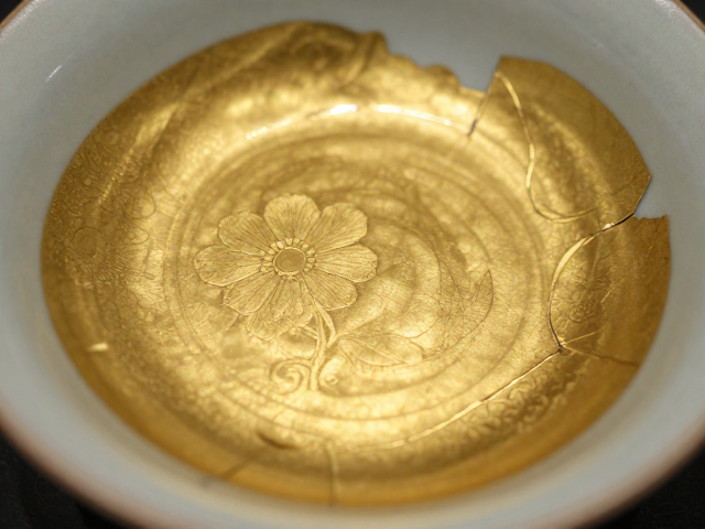 宋代五大名窑金缮工艺,揭秘古瓷印花修复之美