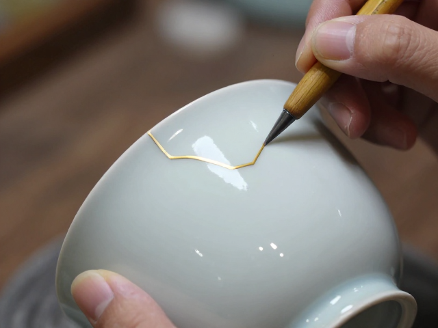 金缮工艺笔法练习,如何修复并重塑瓷器釉面之美