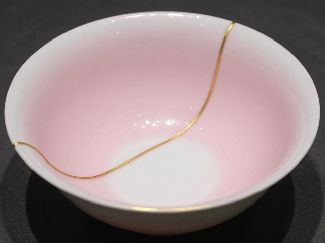 金缮工艺烧成观察，粉彩柔和呈现的秘技