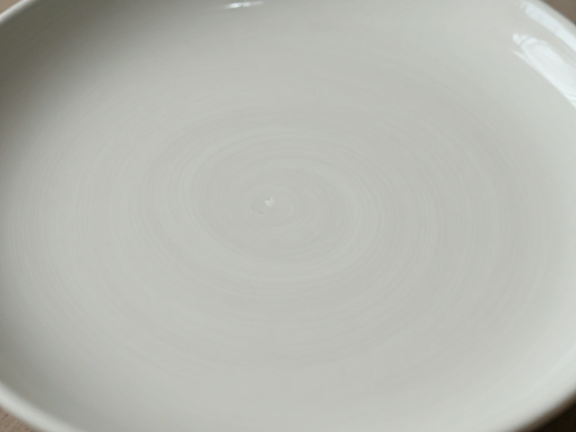 陶瓷艺术研究所揭秘，干磨抛光工艺下施釉厚度对成品的影响
