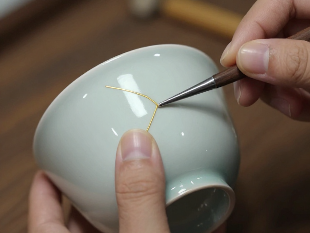 景德镇陶瓷修复，传统金缮与锔瓷加固工艺详解