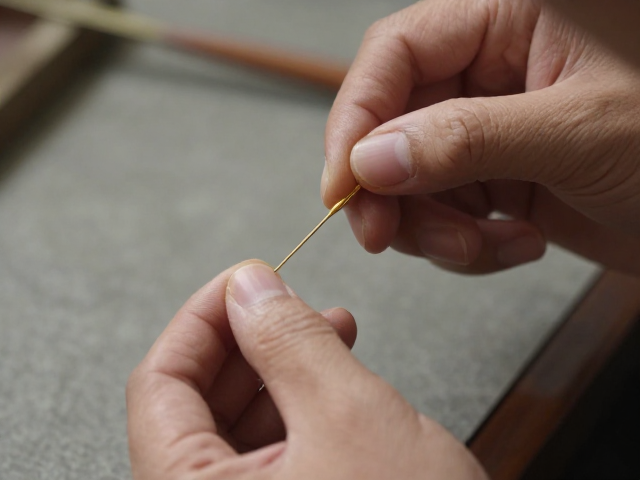 传统金缮修复,手艺人教你如何保持干燥,让金线更持久