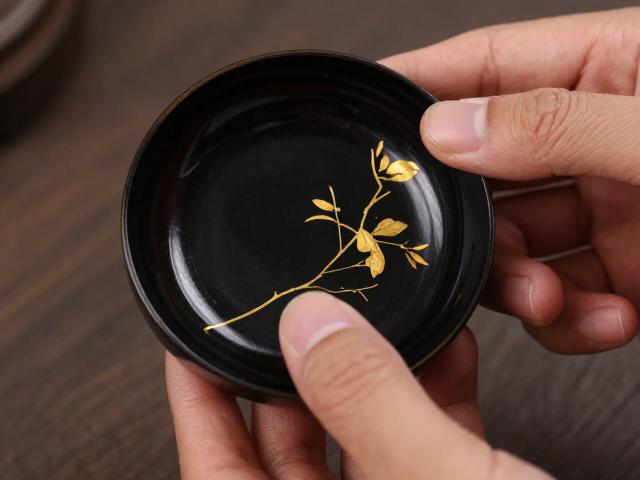 传统金缮修复，轻拿轻放呵护，髹漆贴金重现古韵