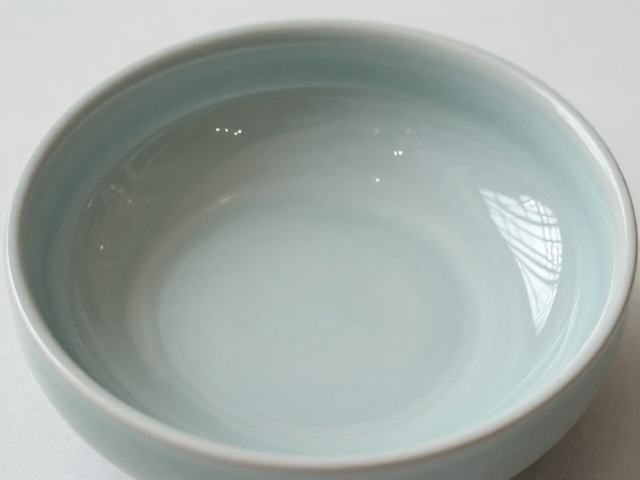 釉色搭配美学,釉料配比实验打造光洁致密釉面