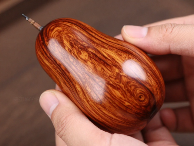 海南黄花梨油梨打磨抛光技巧，揭秘顶级黄花梨光泽打造秘籍