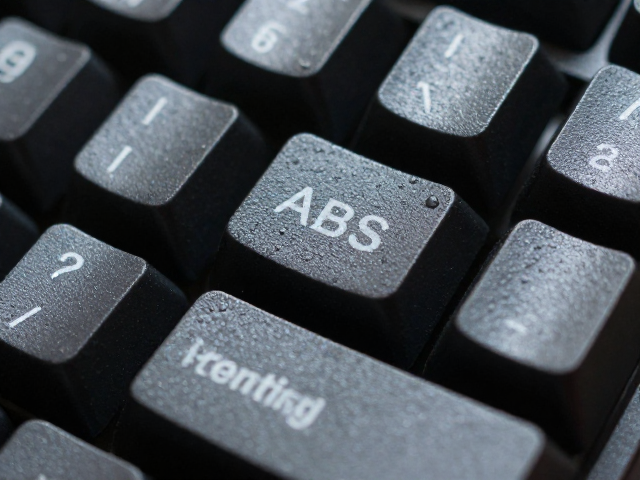 普通ABS键帽如何保持干燥？质感温润不粘手的保养秘诀