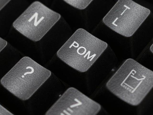 黑POM键帽品牌口碑如何？注塑料解析与选购指南