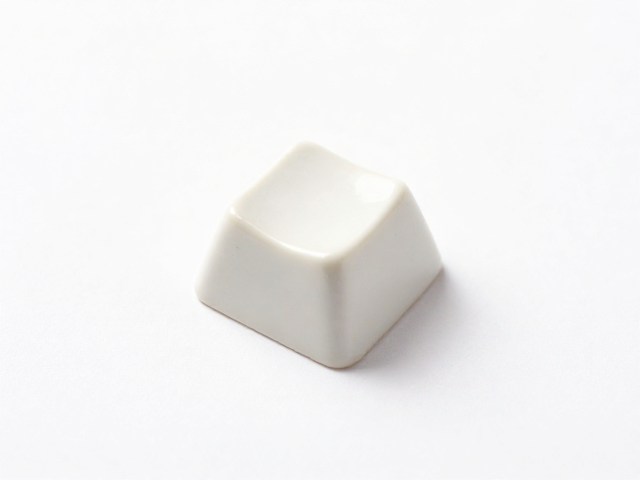 单颗几十至数百元！掌握成型技巧，挑高性价比纯色陶瓷键帽不踩坑