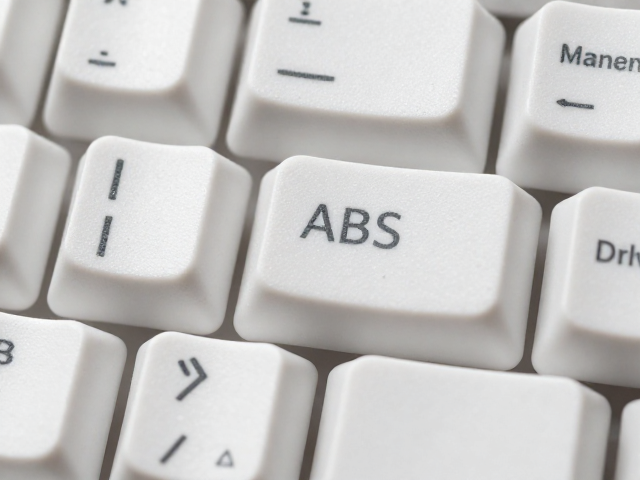 普通ABS键帽字符磨损？试试酒精擦拭去渍，恢复如初