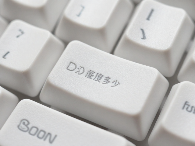 浅刻激光键帽雕刻深度多少？防溶剂腐蚀工艺详解