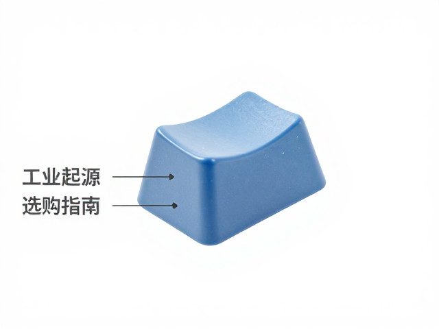 工业起源双色注塑键帽，透光设计解析与选购指南