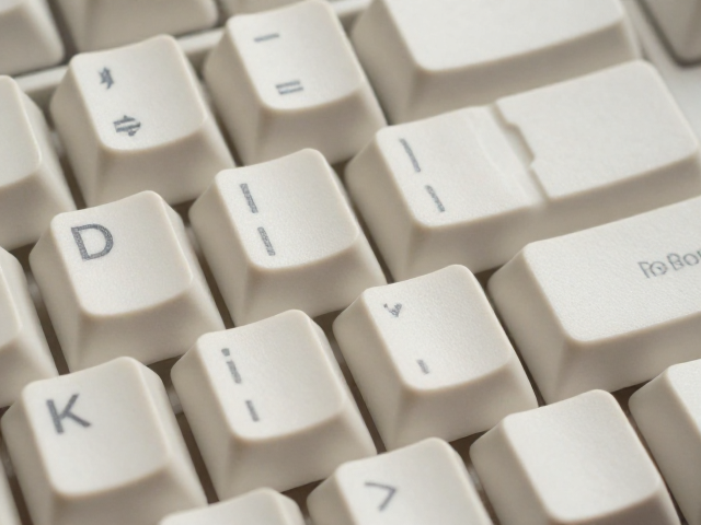 标准米字印键帽办公打字手感如何？限量版溢价值不值得买？