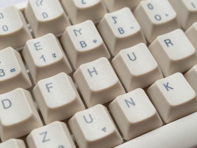 ABS米字印键帽怎么洗？定期水洗去油，保持手感如新