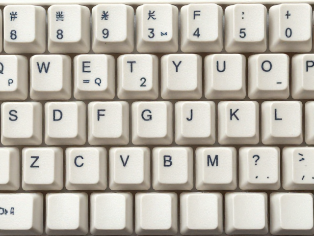 标准米字印键帽居中排版，字体标准化进程解析