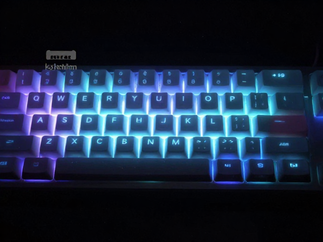 Keychron 1U标准键帽透光均匀度实测，光效是否完美？