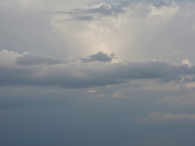 天空与大气下的写实主义风景写生,捕捉光影细节的艺术指南