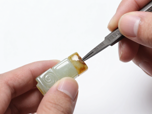 商周古玉珠宝修复,传统手工錾刻加固松动宝石全解析