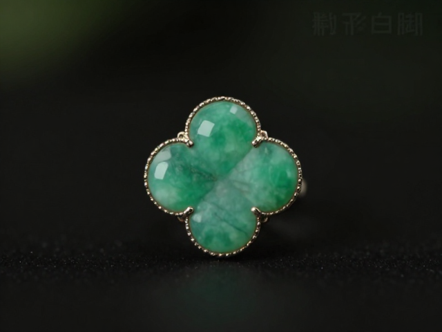 梵克雅宝珐琅色泽温润如自然主义,尽显高级珠宝之美