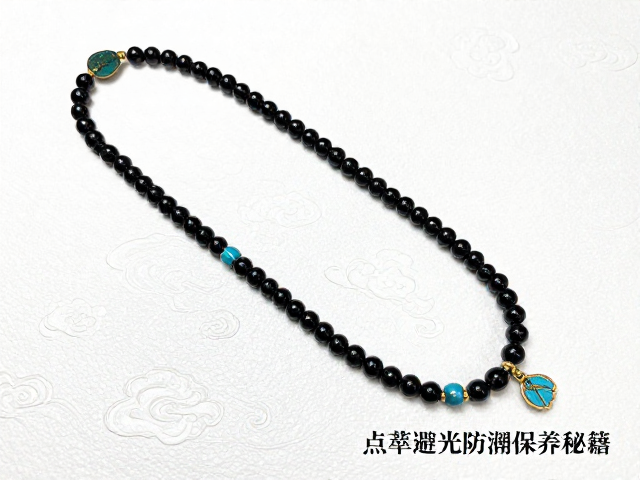 朝珠与朝服配饰,流云纹样寓意,点翠避光防潮保养秘籍