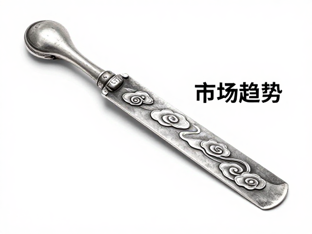 流云纹样拍卖热门,老银匠錾刻刀技法解析与市场趋势