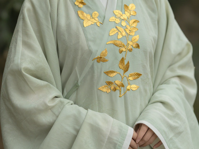 金银错工艺点缀清雅文人意境服饰,尽显东方雅致韵味