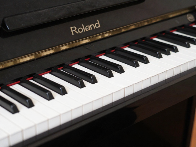Roland折叠钢琴触点怎么清洁？定期保养指南