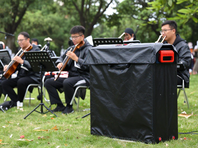 公园器乐合奏装备，大容量锂电池，防风罩雨披，户外演出更稳
