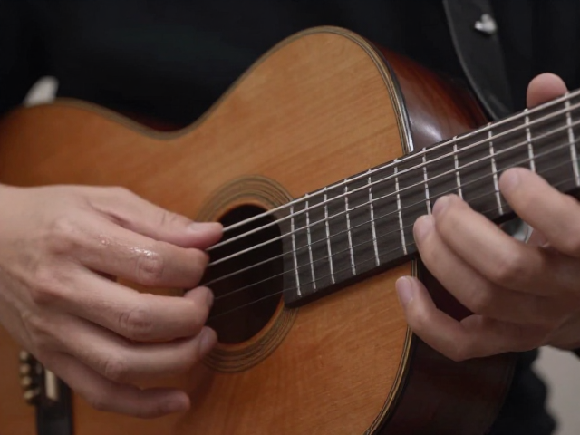 钢弦张力平衡技巧,打造哑光磨砂质感音色,新手必看