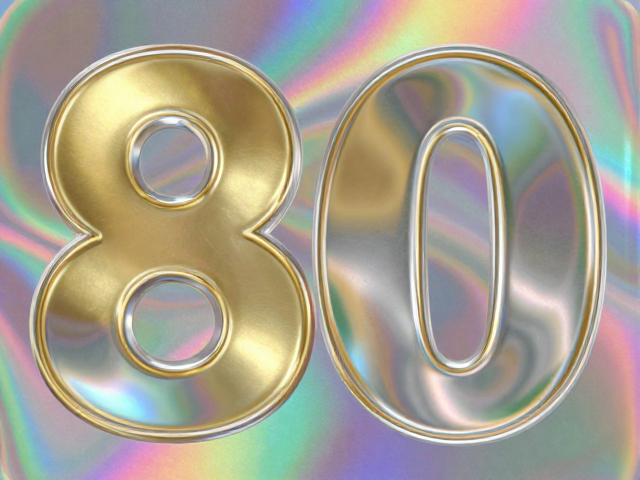 80年代全息技术引入，烫金烫银与彩虹底纹的复古美学复兴