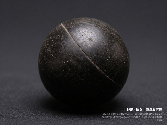 天然橡胶实心球摩擦发声原理,高弹耐用与声学特性全解析
