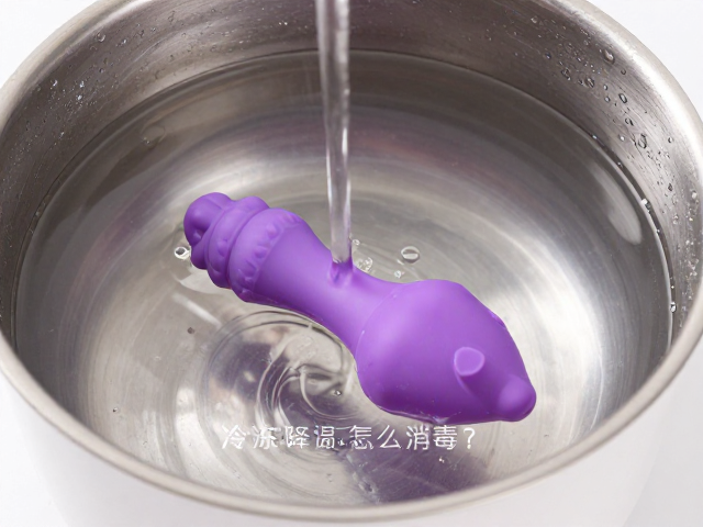 可冷冻降温硅胶咬具怎么消毒？沸水消毒与多场景搭配指南