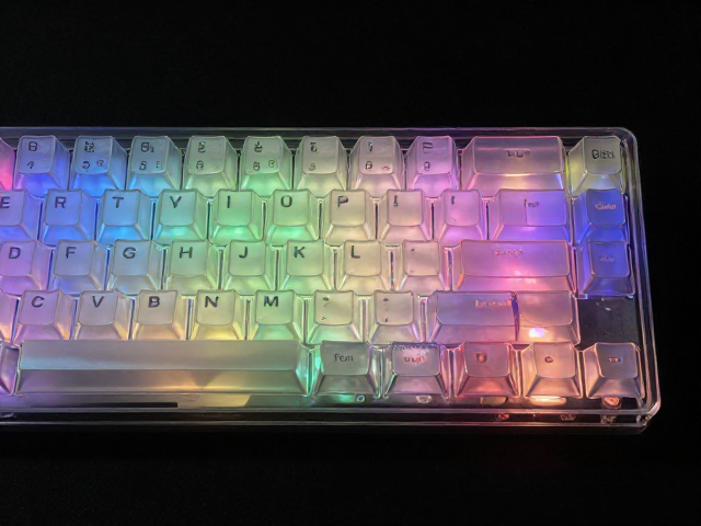 高透RGB PC键帽怎么选?折射率与透光性全解析