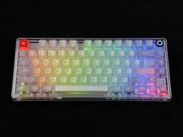 高透RGB PC电竞键帽耐化学腐蚀,避免高温暴晒防黄变指南