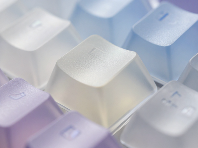 高透RGB PC键帽半透明渐变设计,如何解决易沾指纹难题?