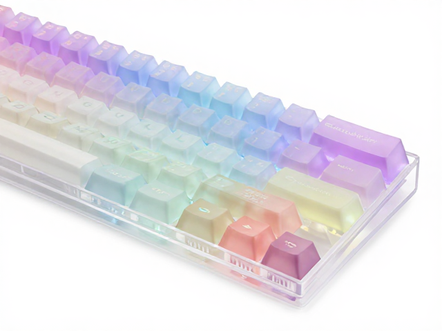 高透RGB PC电竞键帽，半透明渐变注塑工艺解析与选购指南