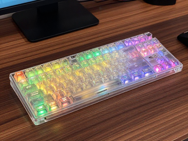 高透RGB PC电竞键帽，抗黄变高端办公桌面搭配指南