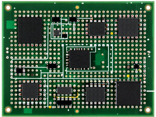 板载贴片RGB灯珠PCB设计,解决数据信号干扰与矩阵映射优化