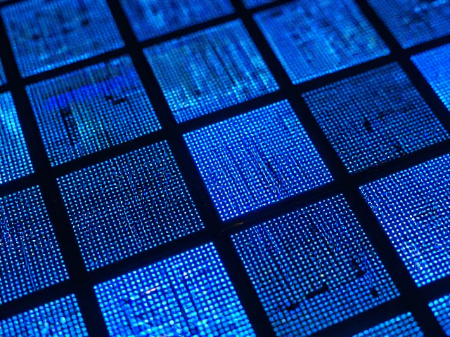 TFT阵列,Mini-LED背光,数据扫描线融合技术解析