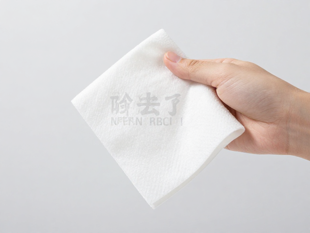 屏幕清洁液,无绒纸,别因用力过猛导致坏点!