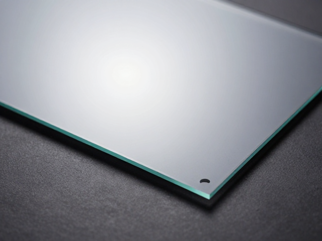 3.0mm液晶面板玻璃抗摔性能提升，加厚型(0.7mm，)防护方案