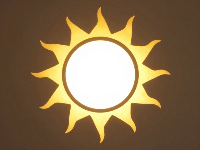 太阳镂空透光设计,象征永恒之光的家居美学与SEO灵感