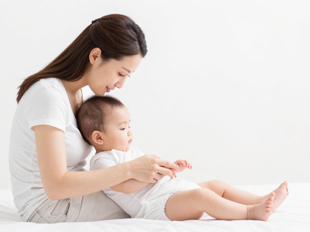 宝宝断奶后如何建立独立空间?高陪伴互动助其快速适应