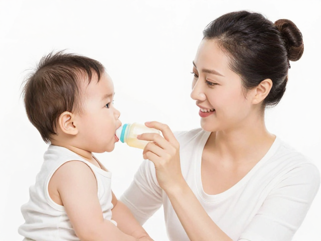 宝宝断奶期如何定时定量喂养?营养补充剂怎么选不踩坑