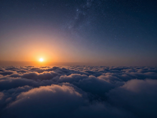 太阳与星夜交织，穿越云层看星空的极致浪漫