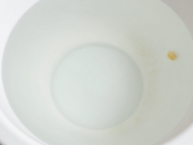 水盆清洁避坑,脱水与过度保湿下的清洁打理指南