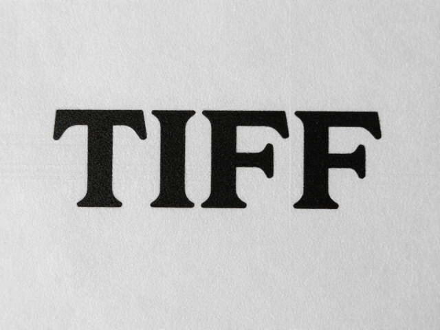 TIFF无损位图压痕线设置,如何嵌入所有字体确保印刷完美?