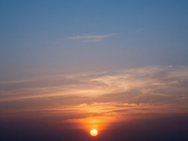 太阳黄昏霞光下的轴对称构图,打造极致视觉平衡之美