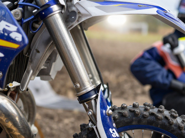 Sherco 250/300非铺装越野车悬挂系统定期保养指南