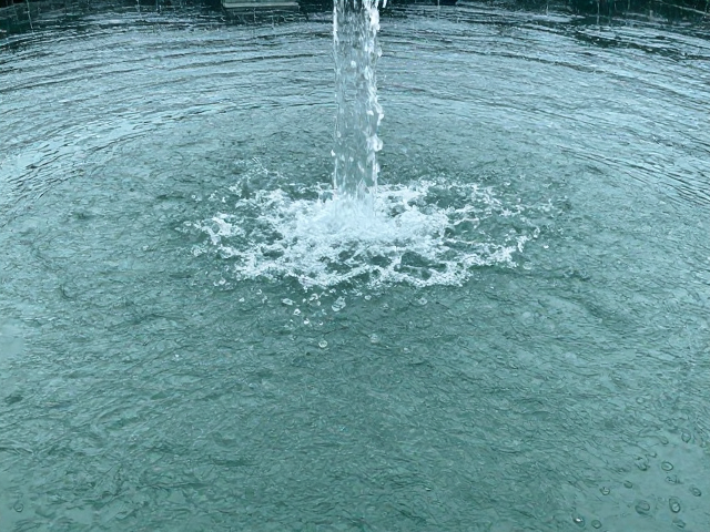 雨季水质波动大？弱碱水，均匀水流循环，打造稳定健康饮水环境